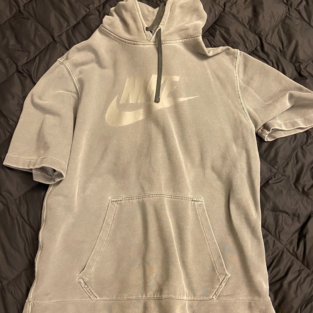 Grey Nike Sweatshirt Short Sleeve